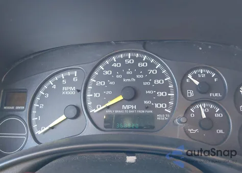 2000 Chevrolet Suburban 1500 Ls z USA, uszkodzony, nr VIN 3GNEC16T2YG219979